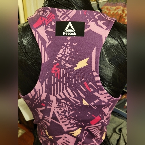 NWT Reebok Med Play on Crop Tank Bra Sunset Purple - Picture 11 of 11